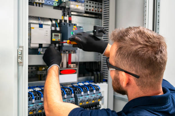 Best Affordable Emergency Electrician  in Broadview Park, FL